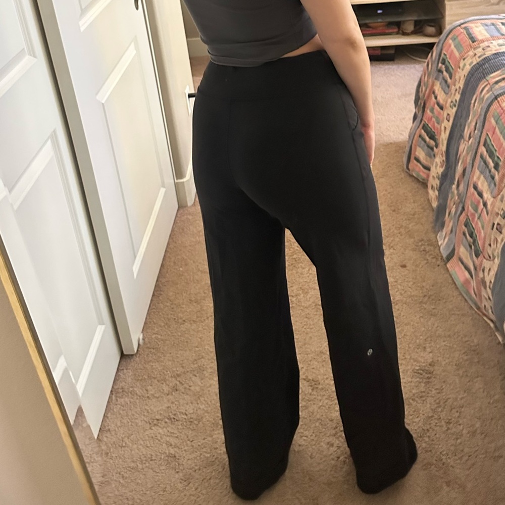 Lululemon yoga pants